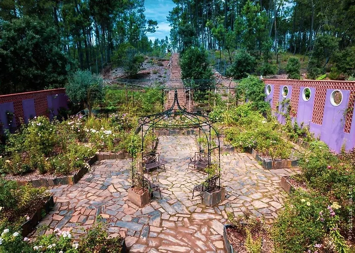 Casa de Férias Charming Garden Retreat In Pedrogao Grande